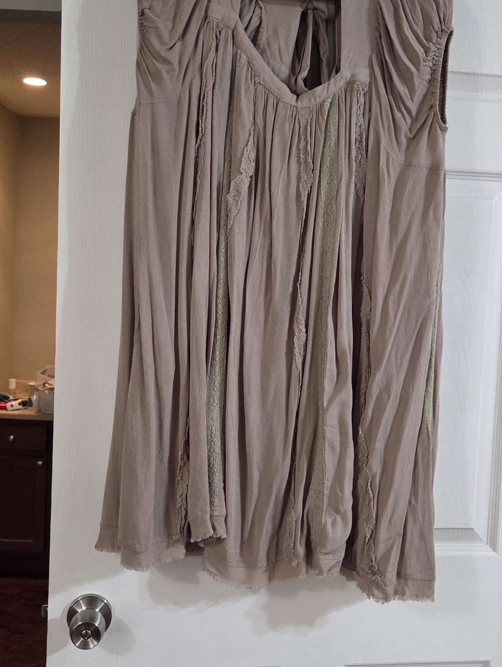 Women’s Flowy Ruched Tunic in Taupe